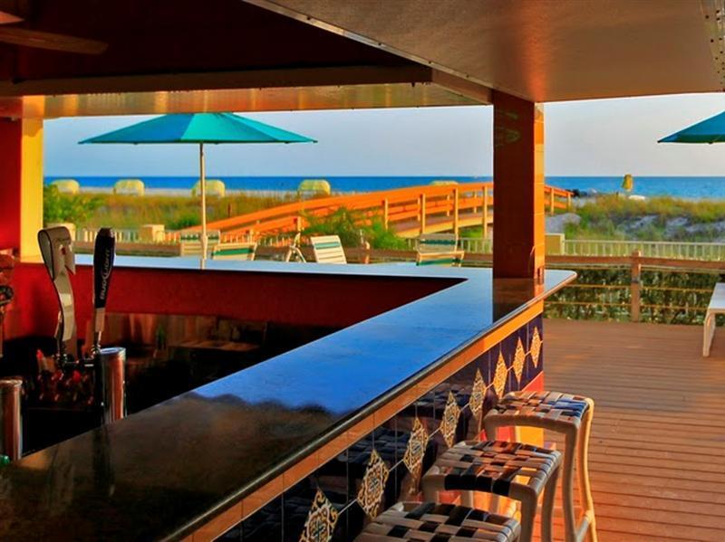 Sunset Vistas Two Bedroom Beachfront Suites เซนต์พีทบีช ภายนอก รูปภาพ